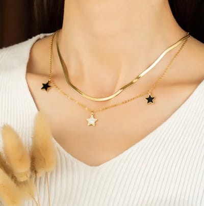 Van Leerella, een Betoverende Damesketting Bezaaid met Oogverblindende Sterren, een Sprankelend Eerbetoon aan de Magie van de Nachtelijke Hemel. Voor Verjaardag Valentijnsdag, Moederdag