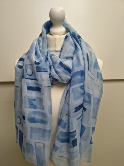 Lange dames sjaal Lena-geblokt motief-licht blauw wit donkerblauw saffierblauw