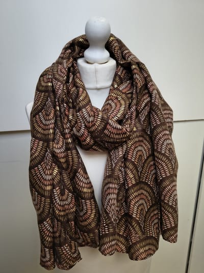 Lange dames sjaal Rosalia-fantasiemotief-waaiermotief-bruin beige goud licht chocolade