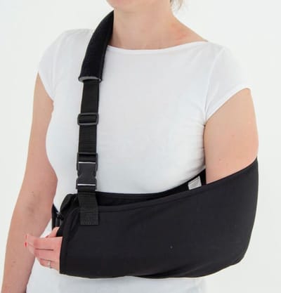 Reh4Mat Mitella - Arm Sling voor Schouder & Elleboog - Verstelbare band - Ademend materiaal - XXXL - Zwart