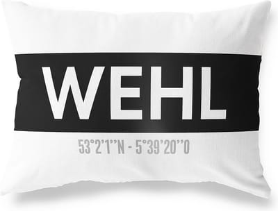 Tuinkussen WEHL - GELDERLAND met coördinaten - Buitenkussen - Bootkussen - Weerbestendig - Jouw Plaats - Studio216 - Modern - Zwart-Wit - 50x30cm