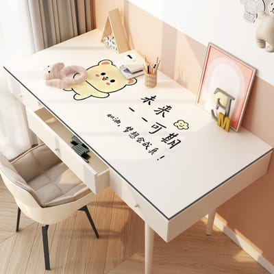 Tafelmat Antislip Hoge Waarde Een Vleugje Schoon Cartoon Schattig Meisje Met Hartjes Kinderstudietafelmat 40 * 120CM
