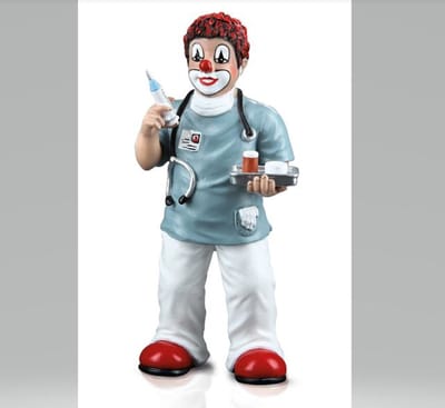 Gilde clowns - Alledaagse helden - Zorgmedewerker - 7x14x5 cm - resin handgeschilderd - In cadeauverpakking verzamelaarsobject