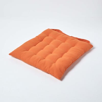 Homescapes stoelkussen – katoenen zitkussen – terracotta – 40x40 cm – met lint – voor eetkamer & buitengebruik