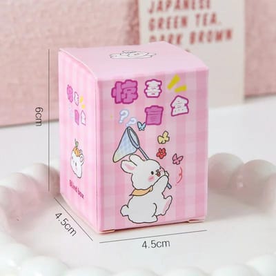 Boîte Surprise Porte-clés Poupée Mignonne Dessin Animé Pendentif Clé Surprise Prix Étudiant Cadeau Chanceux white