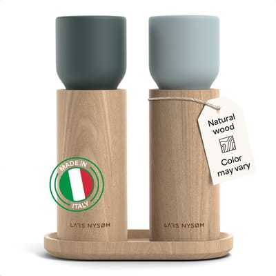 LARS NYSØM LARS NYSØM houten peper- en zoutmolenset met dienblad – Handmatige molens met verstelbare keramische maalwerken – Elegante beukenhouten set voor keuken of tafel (Stone Blue/Sky Blue)