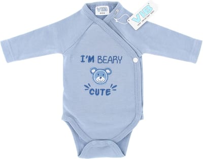 VIB® - Overslag romper 'I'M BEARY CUTE' - dusty blue (0-3 m) - Babykleertjes - romper - rompertjes - rompertjes met tekst - baby cadeau - baby aankondiging - overslagromper