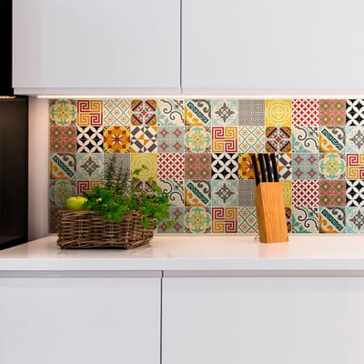 Zelfklevende tegelmuurstickers voor keuken en badkamer - 15 meerkleurige mozaïektegelstickers - 15 stickers van 20x20 cm