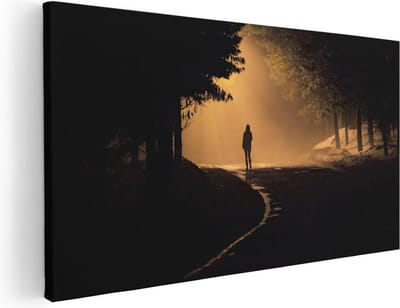 Artaza Canvas Schilderij Vrouw In Bos - 40x20 cm - Klein - Wanddecoratie Silhouet - Muurdecoratie Bos - Schilderijen Op Canvas Mysterieus