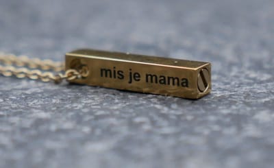Ashanger met Ketting - As Ketting Urn - Assieraad Goudkleurig - Staaf 'Ik mis je mama'