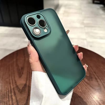 Doorschijnend Silcone hoesje Geschikt voor: iPhone 16 Pro Max - Back Cover met Camera Bescherming - Bumper - Groen
