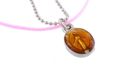 Behave - Ketting met Maria Hanger in Twee Lagen - Roze en Bruine Accenten voor een Betekenisvolle Stijl