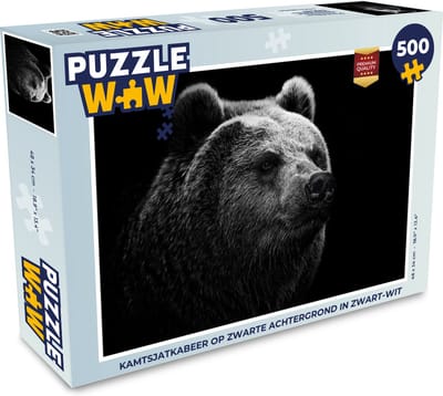Puzzel Kamtsjatkabeer op zwarte achtergrond in zwart-wit - Legpuzzel - Puzzel 500 stukjes