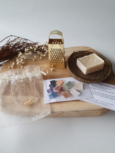 Verwenpakket | Giftset amber met armbandje | Golden Girl | Amberblokjes | Geurblokjes | Cadeau | Kerst | Moederdag| Vrouw | Cadeauset | Verjaardag | Geschenkset