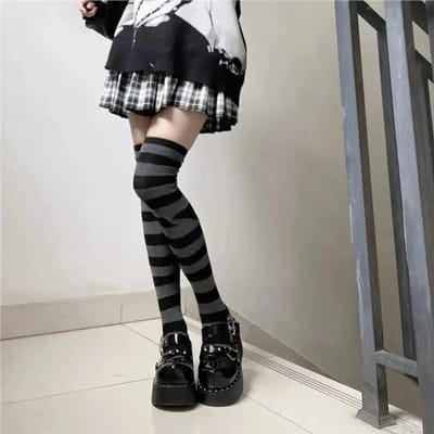 Chaussettes pour femmes Rayures colorées Mode Cool Longues Chaussettes Tube Style Gothique Japonais Punk Jk Bas pour Mollet Fille One Size gray