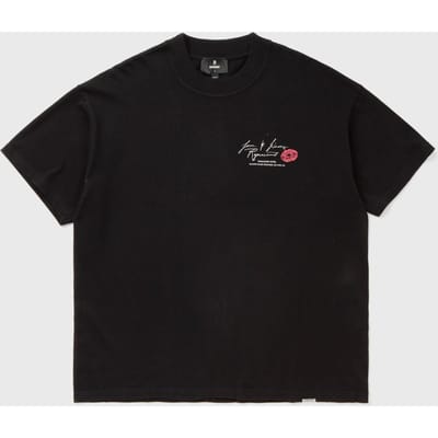 LOVE AND KISSES TSHIRT
