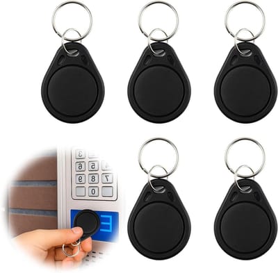Vijf NFC-tags met NTAG215 chip en 540 byte geheugen voor iOS en Android toepassingen, ideaal voor slimme apparaten en keychains