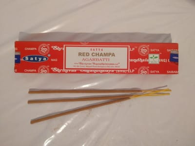 Satya Red Champa Wierookstokjes 3 pakjes 36 stokjes Wierook