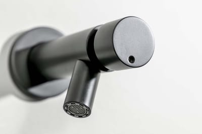 Plieger Napoli toiletkraan wandmodel zelfsluitend 1/2 looptijd 15 sec. mat zwart 80000B