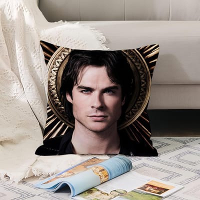 Vampire Diaries Avec D-Damon S-Salvatore Housse de Coussin Coussins de Bureau Convient Pour Canapé Voiture Chambre à Coucher Housse de Coussin Décorative 45x45cm