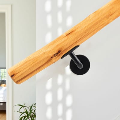 Trapleuning Boomstam - Kleur: Oak – Lengte: 100 cm – Inclusief 2 zwarte leuninghouders