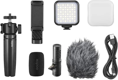 Dailygoods- Vlogging Kit Eenvoudig en Geniaal - Mobiele Apparaten - LED Verlichting - Ingebouwde Lithiumbatterij - 1800mAh - Temperatuurbereik 3200K/6500K - Videokit