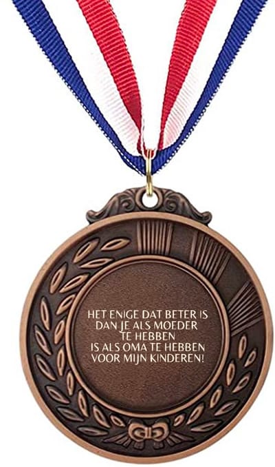 Akyol - het enige dat beter is dan je als moeder te hebben is als oma te hebben voor mijn kinderen medaille bronskleuring - Mama - de liefste moeder die oma wordt - moederdag cadeautjes - moederdag - cadeau voor oma - cadeau - verjaardagscadeau -