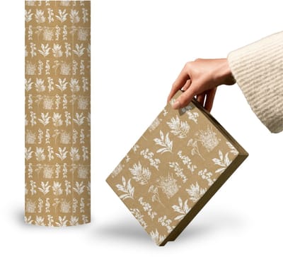 Papierrol Cadeaupapier – Kraft Herbarium Plant – 50cm x 150m – Bruin Kraftpapier met Wit Botanisch Motief – Duurzaam & Recyclebaar – Inpakpapier voor Bloemen, Cadeaus & Winkels
