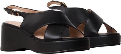 Sandalen met sleehak en bandje van R and BE