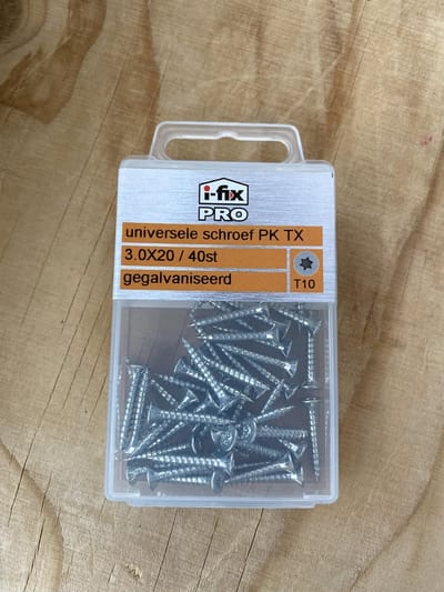 Hardhoutschroef. Platkop-Torx-T-10. Verzinkt. 3.0x20mm. Lang. 40 stuks Professionele spaanplaatschroeven. Ifix-pro.