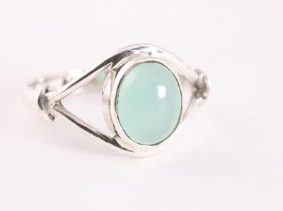 Opengewerkte zilveren ring met aqua chalcedoon - maat 15.5