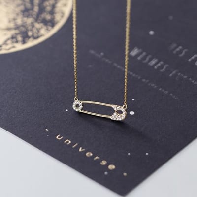 Collier avec épingle à nourrice en argent sterling 925 véritable pour femme, collier en forme d'épingle en zircone cubique, bijoux à breloques or