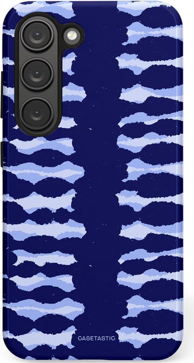 Casetastic Hoesje Geschikt voor Samsung S23 - Stijlvolle Beschermende Duo-layer Case - Golven in blauw