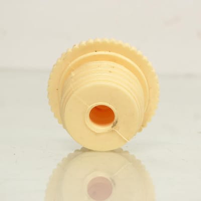 Bouchon de réservoir d'essence crème Ø29mm a pousser pour mobylette Peugeot 103