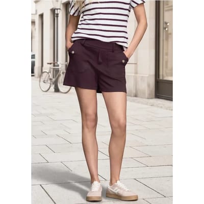 High Waist shorts met knoopdetail