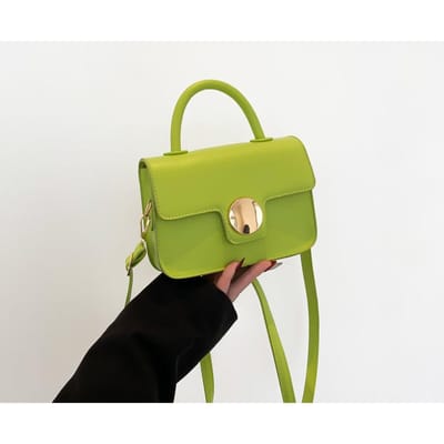 Petit sac populaire pour le printemps des femmes, simple et tendance, petit sac carré décontracté à une épaule pour les déplacements yellow