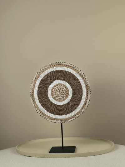 Blitzdeco - Kralen Ornament op Standaard - Senna - Handgemaakt - Bruin Wit - Japandi & Boho - 30CM