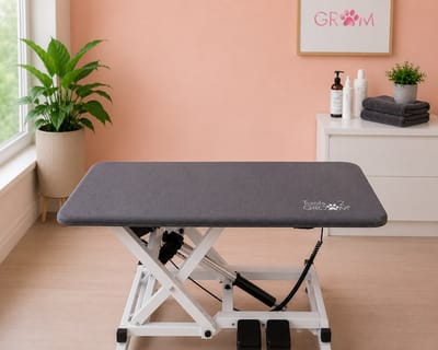 Grijze Trimtafel Handdoek – Bescherming voor trimtafels hond - Antislip & Sterk Absorberend (110 x 60 cm)