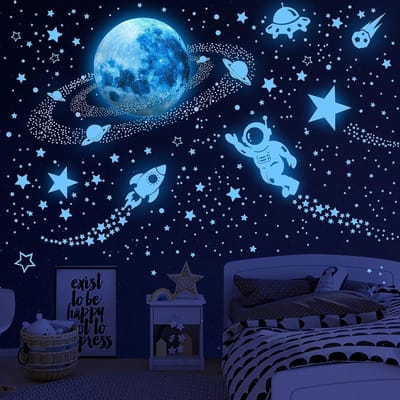 Famanu – Glow in The Dark Sterren en Planeet Muurstickers Astronaut Raket Ruimtevaartuig Buitenaardse Decoratie Helder Zonnestelsel voor Kinderen