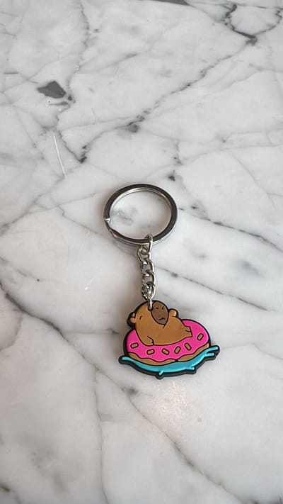 Akyol Capybara Sleutelhanger – Schattig Knaagdier - Accessoire – Capybara Cadeau - capybara sleutelhanger - knaagdier