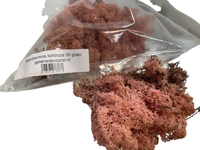 Rendiermos, mos Licht roze 100 gram. Geschikt voor decoraties, mosschilderijen, moswanden, bloemstukjes