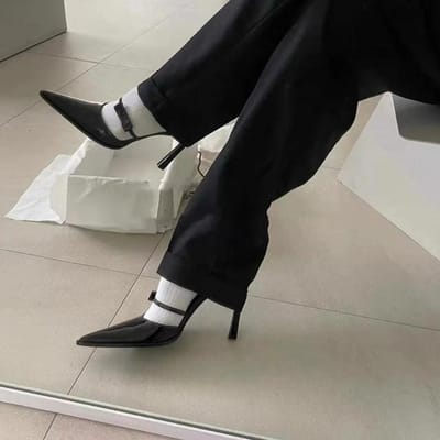 Nouvelles sandales en cuir verni femmes noeud papillon talons hauts femmes bout pointu chaussures habillées femmes fête Sandalias De Las Mujeres 36 noir