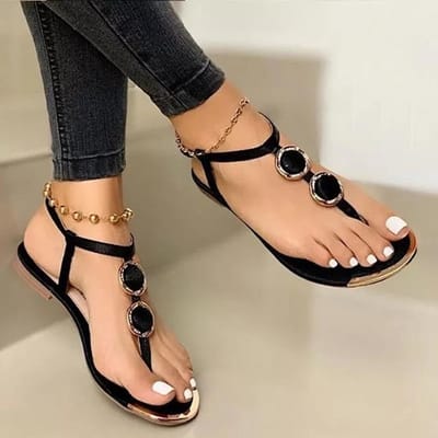 Nieuwe Zomersandalen Dames Mode Casual Strand Buiten Teenslippers Sandalen Metalen Decoratie Dames Platte Schoenen Grote Maat 35 -43 39 zwart