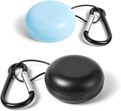 2pcs Oordopjes Case - Ronde Opbergtas met Sleutelhangers - Voor Reizen - Buitenshuis - Oordopjes Opslag - Sleutelhangers - Pillen - Trinketten (Zwart, Blauw)