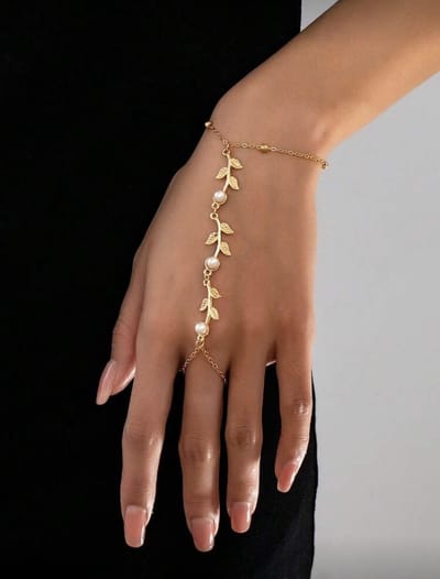 Handsieraad - handketting - statement armband - all Around Bracelet - all over bracelet - mystic armband - gecombineerde armband - bracelets - iconic - armband - armband dames - forever connected armbanden - handchain - hand chain - handketting