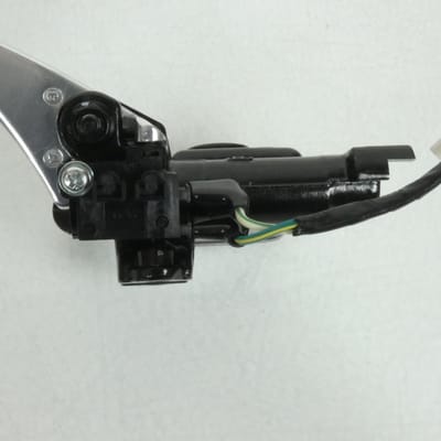 Maître cylindre frein avant droit levier pour scooter Peugeot 200 Looxor 801326