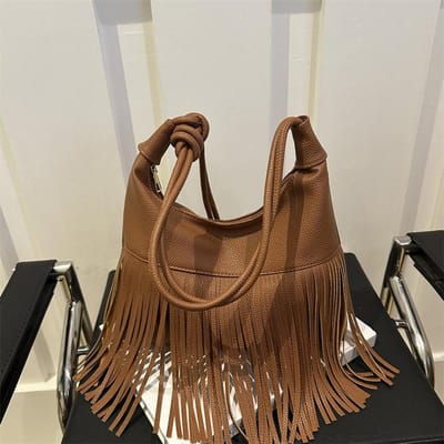 Tassel Tas met Grote Capaciteit voor Vrouwen In Herfst en Winter Nieuwe Trendy Retro Veelzijdige Crossbody Tas Eenvoudige en Modieuze Schoudertas brown