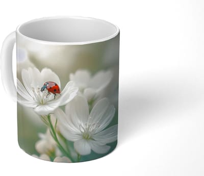 Mok - Koffiemok - Lieveheersbeestje - Bloemen - Wit - Mokken - 350 ML - Beker - Koffiemokken - Theemok