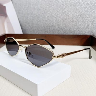 Lunettes de soleil tendance en métal avec diamants Nouvelles lunettes de plage tendance Style simple et personnalisé 98109