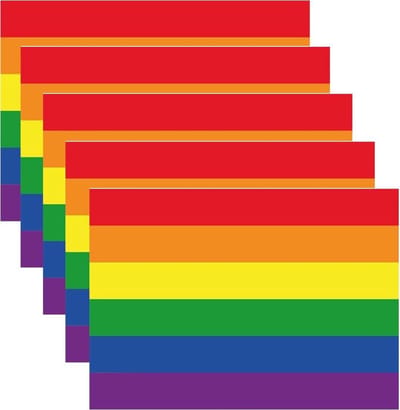 Regenboog / LGBT vlag stickers - Pakket van 15x stuks - 7.5 x 10 cm - Gay pride - plakstickers - voor binnen en buiten